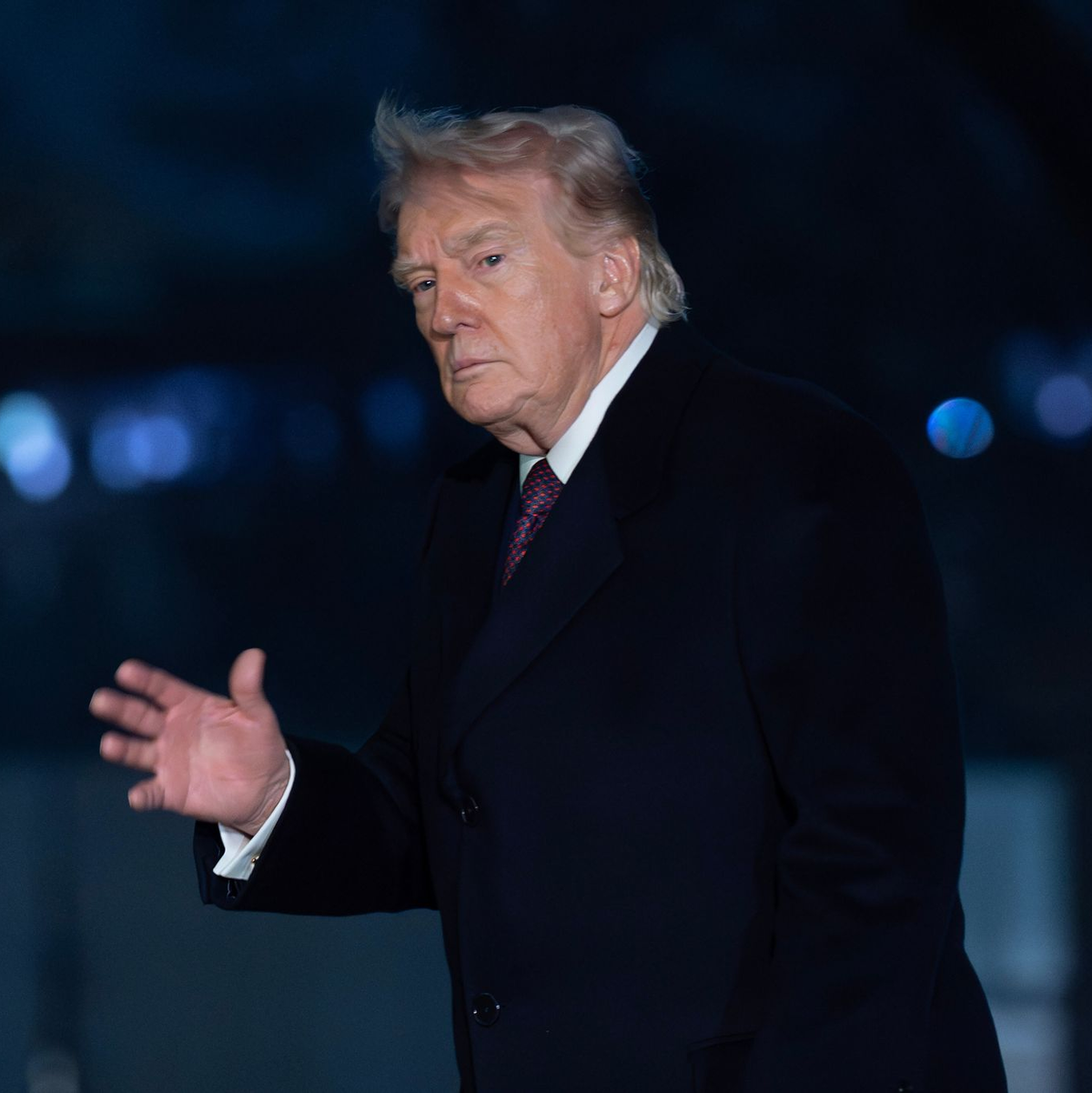 US-Präsident Trump droht den Nato-Verbündeten.  - Foto: Jose Luis Magana/AP/dpa