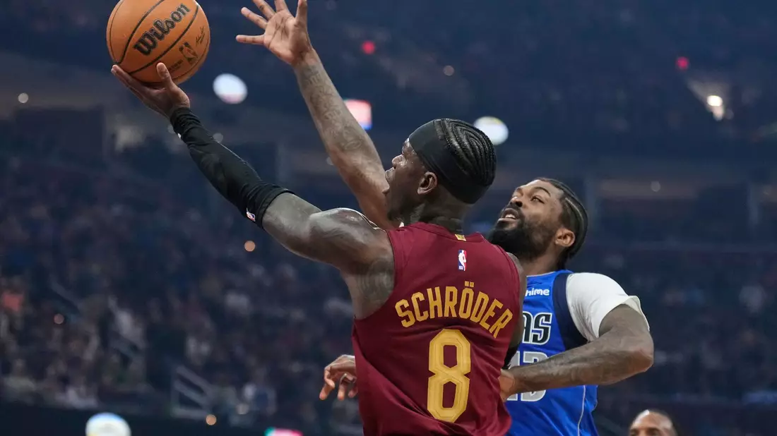 Dennis Schröder musste sich mit Cleveland diesmal Dallas geschlagen geben. - Bild: Sue Ogrocki/AP/dpa