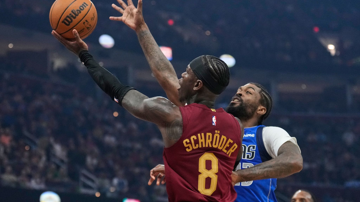 Dennis Schröder musste sich mit Cleveland diesmal Dallas geschlagen geben. - Foto: Sue Ogrocki/AP/dpa