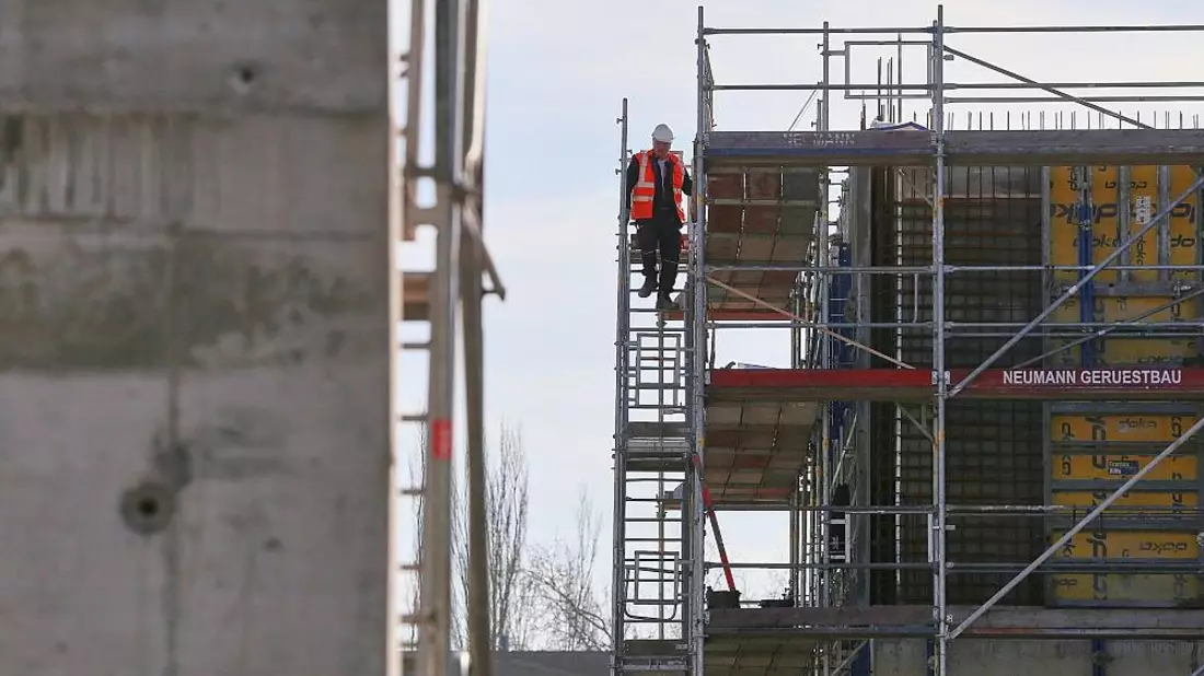 Bauarbeiter auf einer Baustelle (Archiv) - Bild: via dts Nachrichtenagentur