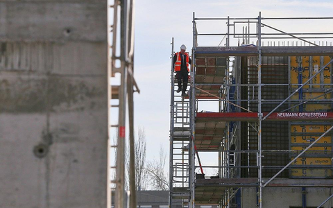 Bauarbeiter auf einer Baustelle (Archiv) - Foto: via dts Nachrichtenagentur