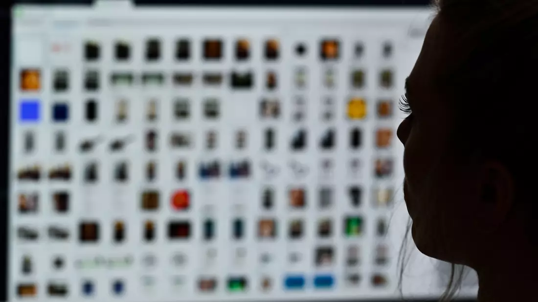 Die Zahl der Beschwerden über kriminelle Inhalte im Internet in Deutschland ist im vergangenen Jahr auf einen neuen Rekordwert gestiegen. (Archivbild) - Bild: Arne Dedert/dpa
