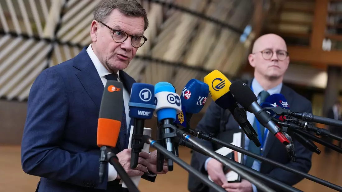 Sieht keinen Nato-Einsatz in der Straße von Hormus: Der deutsche Außenminister Johann Wadephul. - Bild: Virginia Mayo/AP/dpa