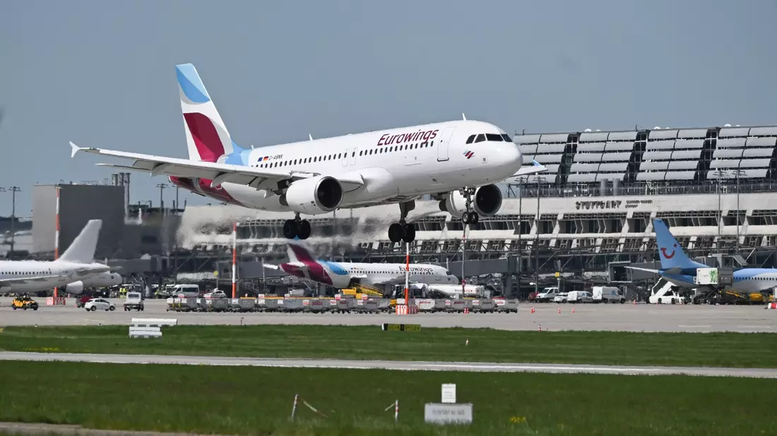 Die Lufthansa-Tochter Eurowings startet von zahlreichen Flughäfen in Deutschland.  - Bild: Bernd Weißbrod/dpa