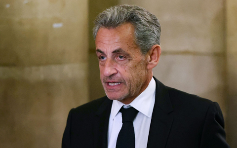 Sarkozy weist die Vorwürfe von sich und kämpft in Berufung gegen eine fünfjährige Haftstrafe. - Foto: Alain Jocard/AFP/dpa Sarkozy weist die Vorwürfe von sich und kämpft in Berufung gegen eine fünfjährige Haftstrafe. - Foto: Alain Jocard/AFP/dpa