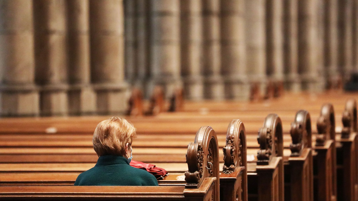 Die beiden großen Kirchen haben im vergangenen Jahr wieder viele Mitglieder verloren (Archivbild). - Foto: Oliver Berg/dpa