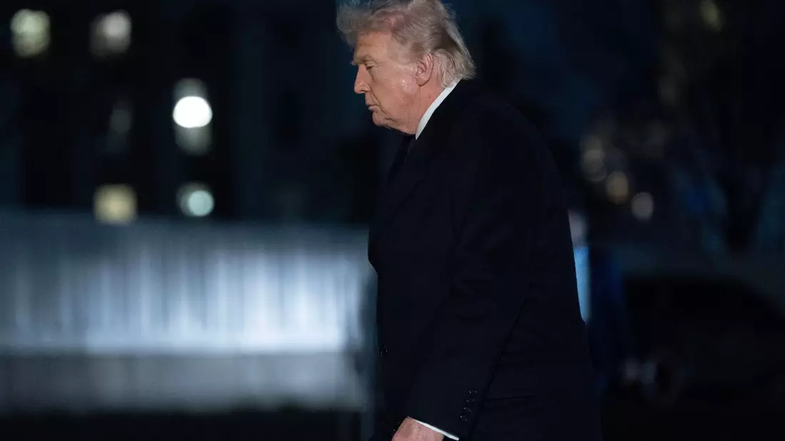 Fliegt er nach China oder nicht? US-Präsident Donald Trump. - Bild: Jose Luis Magana/AP/dpa