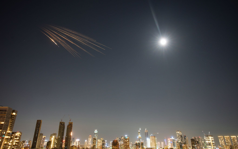 Israel wird vom Iran aus weiterhin mit Raketen beschossen. - Foto: Ohad Zwigenberg/AP/dpa