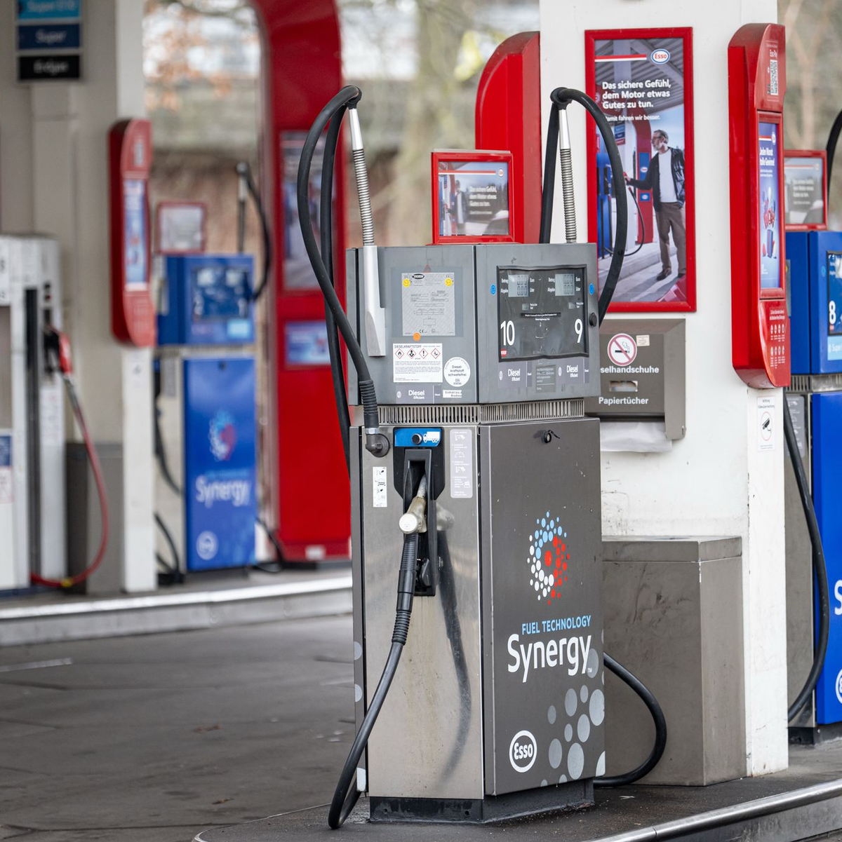 Gibt es an der Zapfsäule eine Abzocke? - Foto: Fabian Sommer/dpa