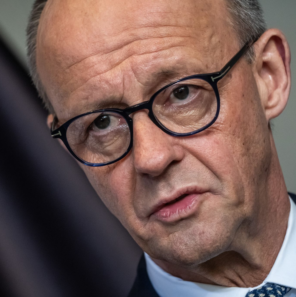 Merz: Gehe davon aus, «dass dies abgestellt wird und dass dies gegebenenfalls auch Konsequenzen hat». - Foto: Michael Kappeler/dpa