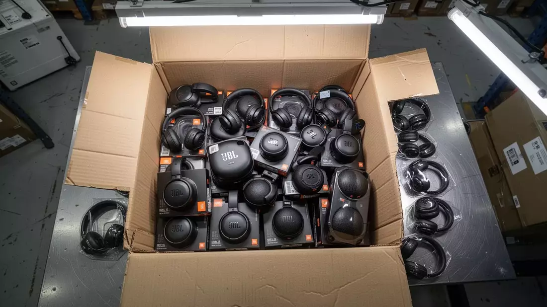 Zoll beschlagnahmt massenhaft JBL-Produkte aus China - Bild: über boerse-global.de
