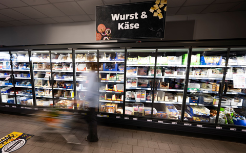 Ein Großteil der durch Ernährung verursachten Treibhausgas-Emissionen geht auf tierische Produkte zurück. (Symbolbild) - Foto: Philip Dulian/dpa