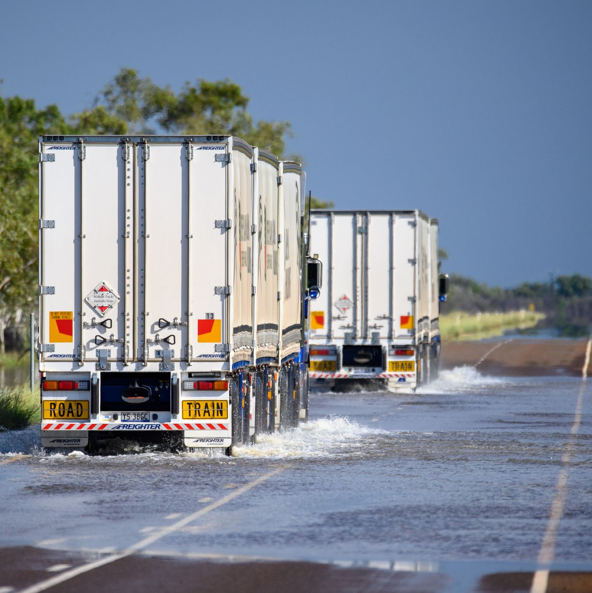 Meteorologen warnen vor weiterem Starkregen in der ansonsten meist trockenen Region - Foto: Michael Currie/AAP/dpa
