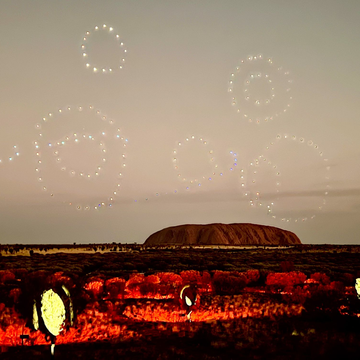 Der Uluru gilt als eines der Wahrzeichen Australiens. (Archivbild) - Foto: Carola Frentzen/dpa