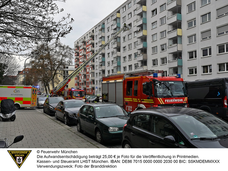 FW-M: Bewohnerin aus Brandwohnung gerettet (Schwabing West) - Foto: presseportal.de