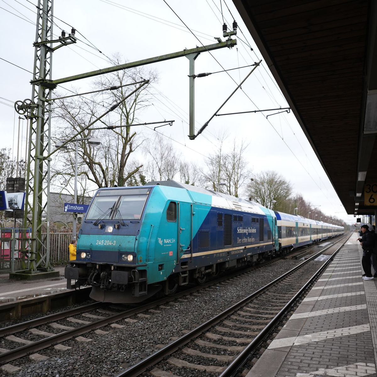 Schleswig-Holstein will Geld aus dem Sondertopf ins Bahnnetz stecken. (Archivbild) - Foto: Marcus Brandt/dpa