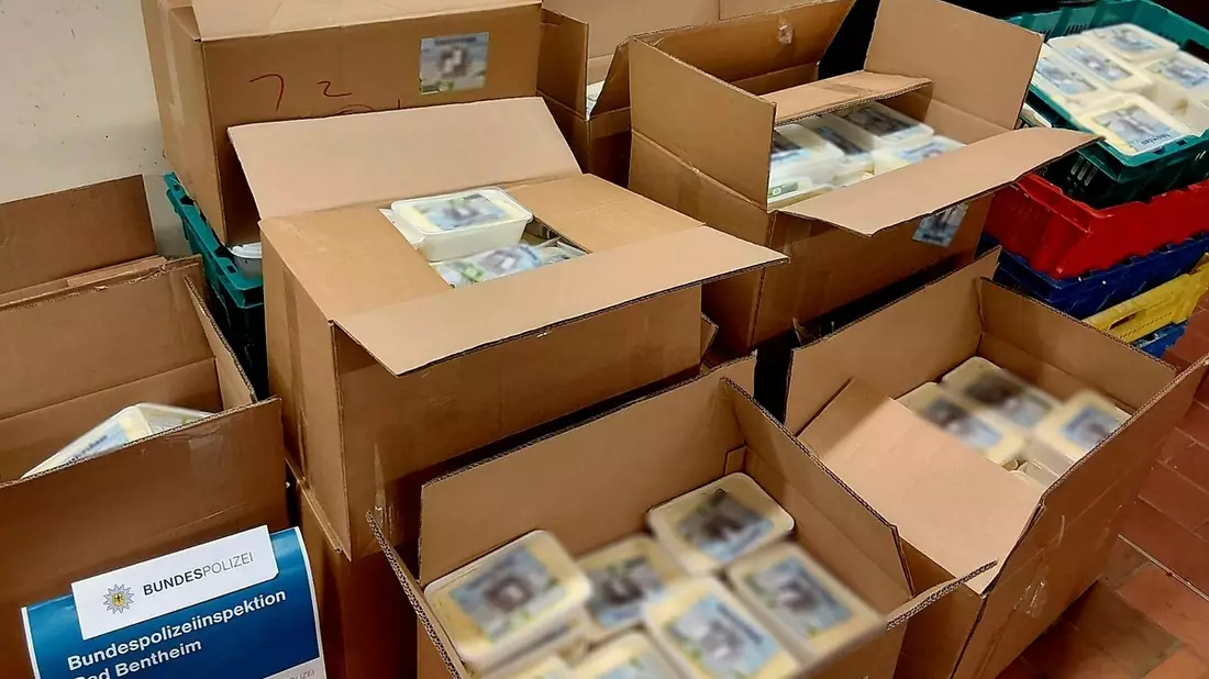 BPOL-BadBentheim: Transporter mit rund 350 Kilogramm ungekühltem Speiseeis gestoppt - Bild: presseportal.de
