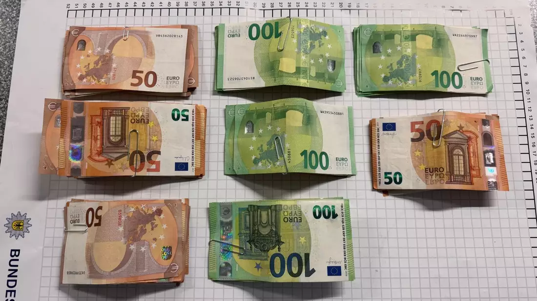 BPOL NRW: Bundespolizei stellt Bargeld sicher - Ermittlungen wegen Geldwäscheverdachts und Verstoßes gegen das Betäubungsmittelgesetz - Bild: presseportal.de