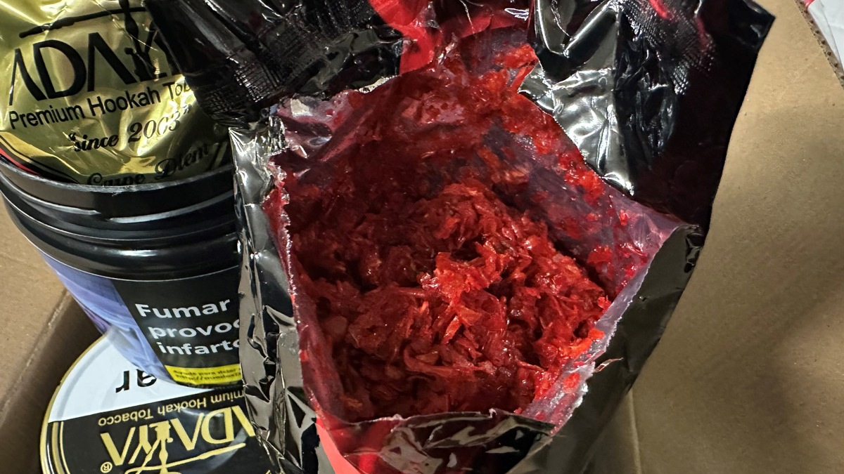 HZA-K: Tatort Autobahn: Kölner ZOLL vereitelt Schmuggel im großen Stil / Mehr als eine Tonne unversteuerten Shisha-Tabak sichergestellt - Foto: presseportal.de