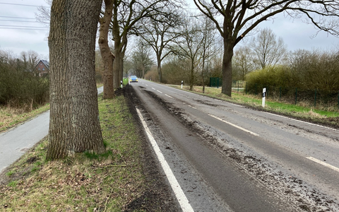 POL-WHV: Unerlaubtes Entfernen vom Unfallort - Straßenbankett beschädigt - Foto: presseportal.de
