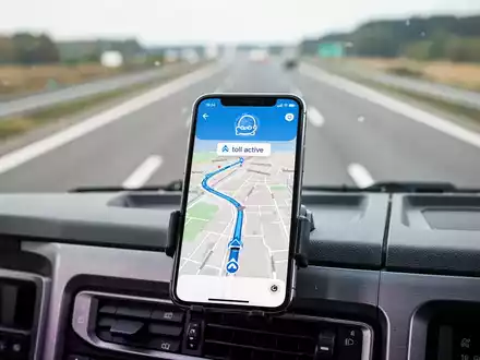 Toll Collect startet App-Maut für Lkw - Foto: über boerse-global.de