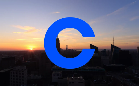 Coinbase consolida su dominio en EE.UU. con una alianza estratégica multimillonaria - Foto: über boerse-global.de