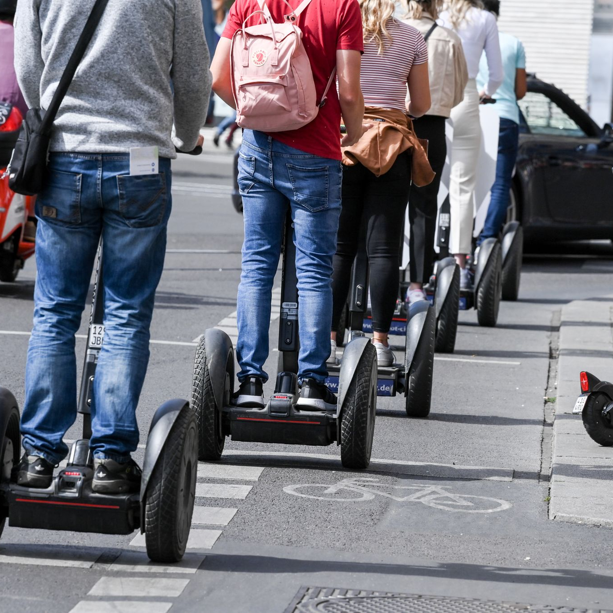 Die geplante Reform soll sich auch auf Elektrokleinstfahrzeuge erstrecken, auf denen man balanciert. (Symbolbild) - Foto: Jens Kalaene/dpa-Zentralbild/ZB