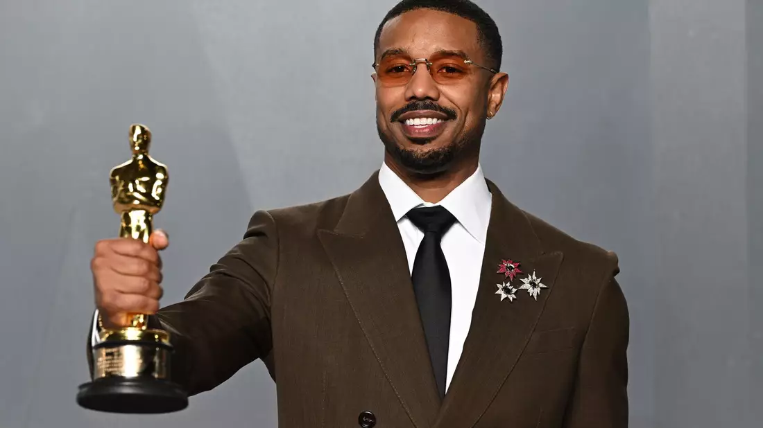 Oscar-Preisträger Michael B. Jordan freute sich mit Anker-Bart. (Archivbild) - Bild: Doug Peters/PA Wire/dpa