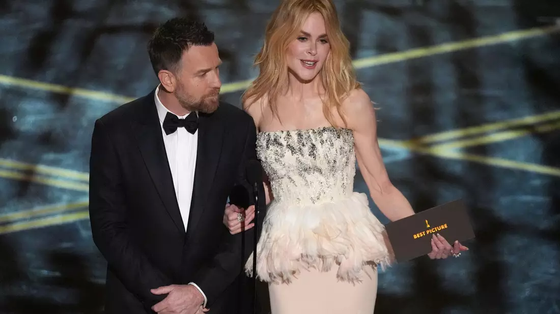 Ewan McGregor ist Vollbartträger und durfte dieses Jahr mit «Moulin Rouge«-Kollegin Nicole Kidman die wichtigste Oscar-Kategorie «Best Picture» präsentieren. (Archivbild) - Bild: Chris Pizzello/Invision/dpa
