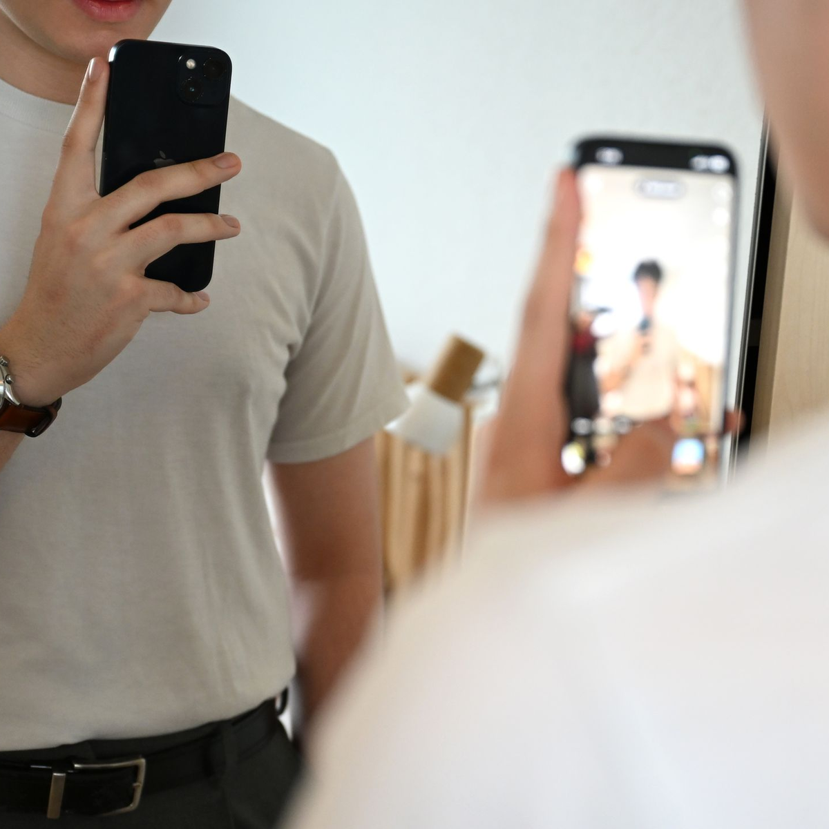 Sexy Posen können das eigene Ego stärken, erklärt eine Sozialpädagogin. (Symbolbild) - Foto: Elisa Schu/dpa