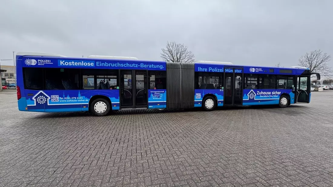 POL-MS: Das Netzwerk Zuhause Sicher und die Polizei Münster präsentieren neu foliierten Bus der Schutzgemeinschaft Münster - Bild: presseportal.de