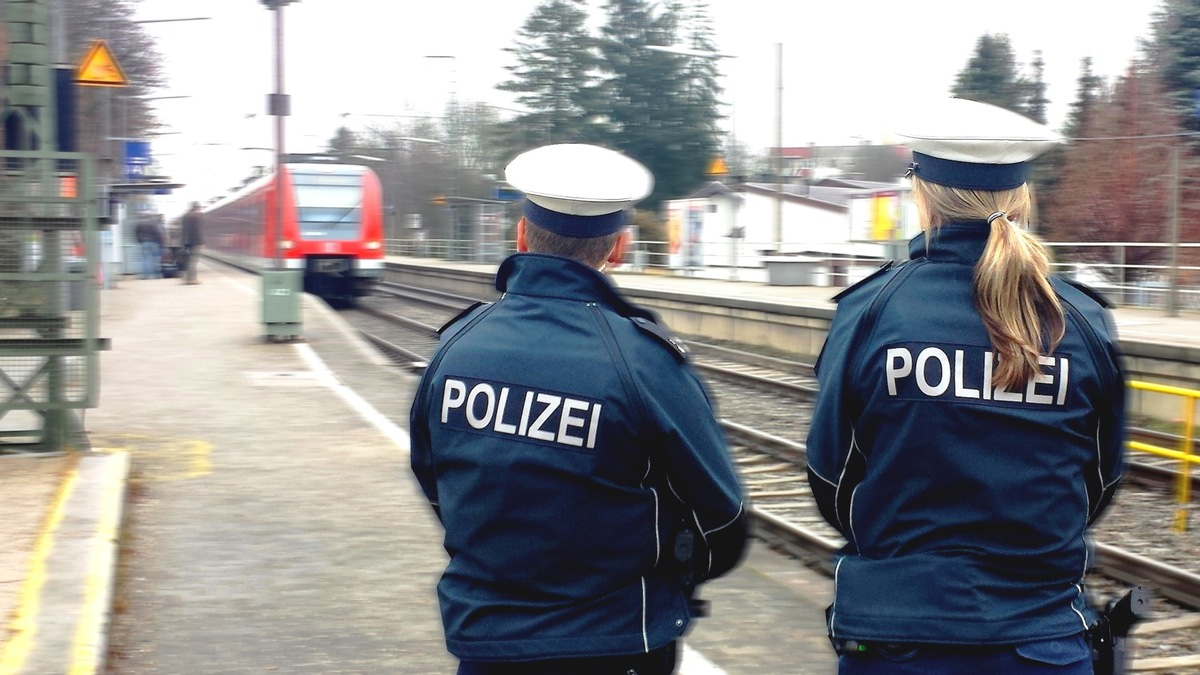 Bundespolizeidirektion München: Im Zug angespuckt // Bundespolizei sucht Zeugen - Foto: presseportal.de