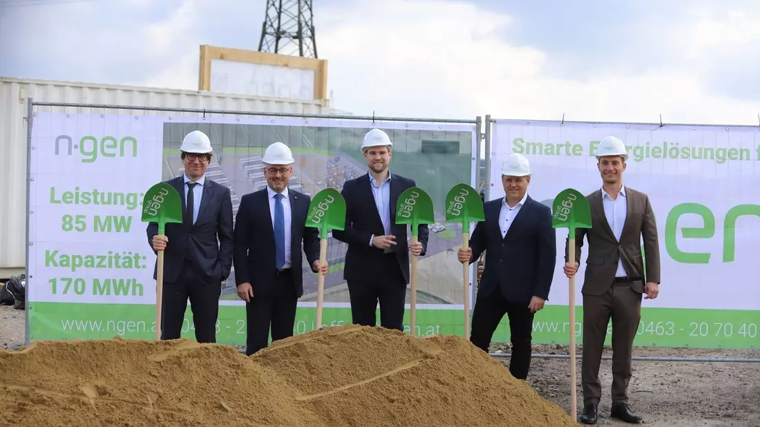 Spatenstich für innovatives Batteriespeichersystem in Oberösterreich erfolgt - Bild: presseportal.de