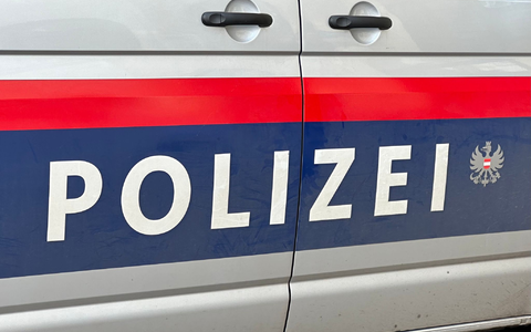 Die Polizei bestätigt einern Unfall (Symbolbild) - Foto: Matthias Röder/dpa