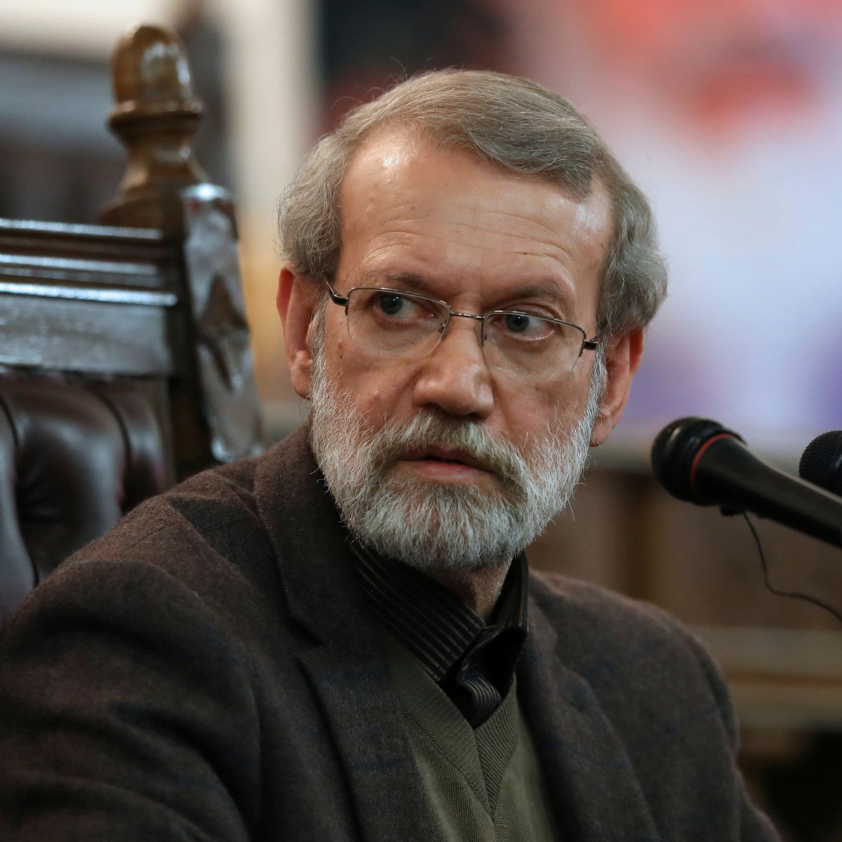 Trauerfeier für den von Israel getöteten iranischen Sicherheitschefs Ali Laridschani  - Foto: Vahid Salemi/AP/dpa