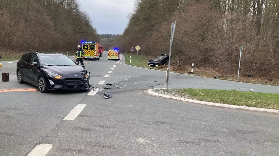 POL-HX: Vier Personen bei Unfall verletzt - Bild: presseportal.de