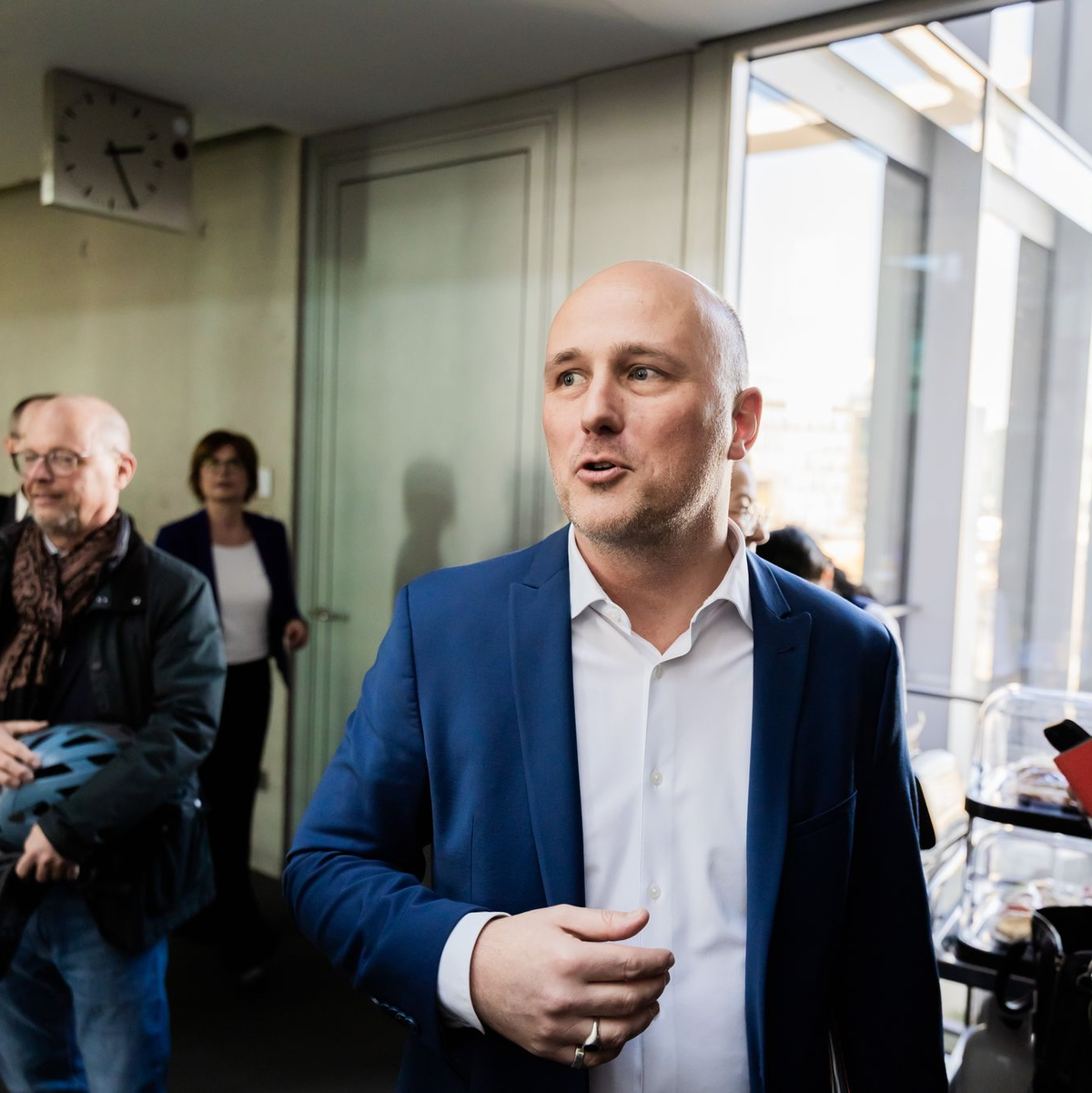 Der Grünen-Politiker Sven Lehmann hatte im Ausschuss kritische Fragen. - Foto: Christoph Soeder/dpa