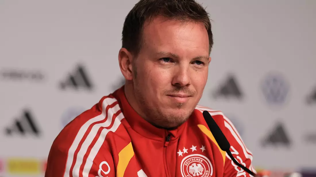 Julian Nagelsmann holt einem Bericht zufolge Lennart Karl in seinen Kader. (Archivfoto) - Bild: Jan Woitas/dpa