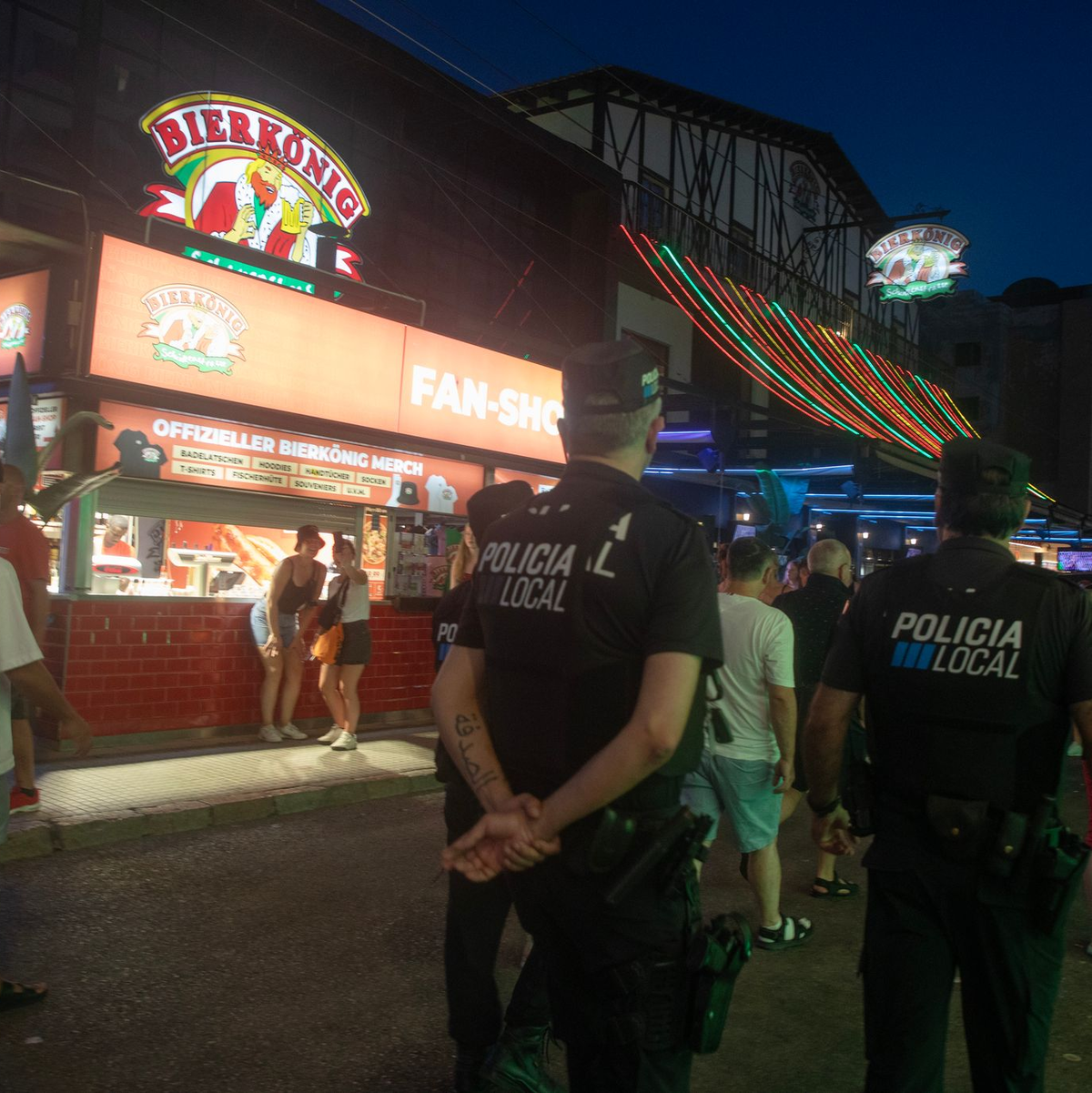 Ein deutscher Tourist ist auf Mallorca von zwei ebenfalls deutschen Angreifern bei einem Raubüberfall mit einem Messer verletzt worden. (Archiv-Bild) - Foto: Clara Margais/dpa