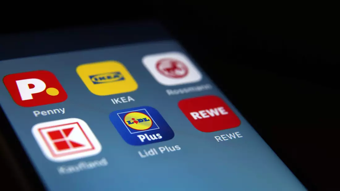 Viele Lebensmittelhändler setzen auf Apps, um Kunden fester an sich zu binden. - Bild: Karl-Josef Hildenbrand/dpa