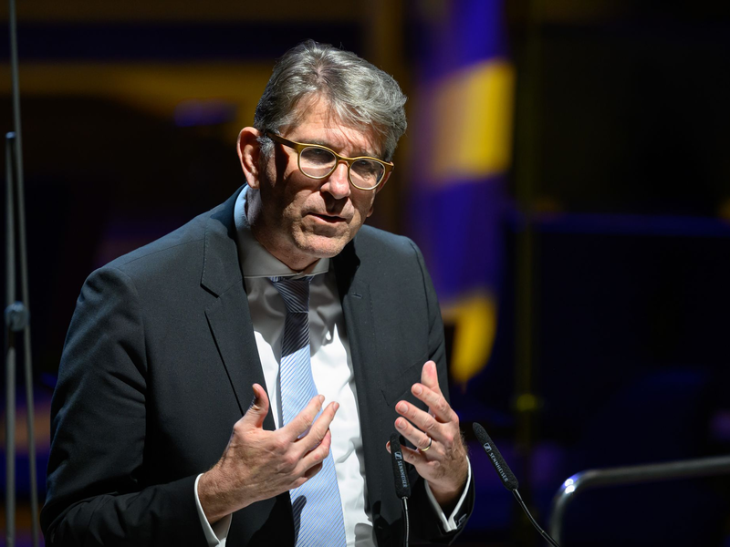 Für den Kulturstaatsminister gab es Buhrufe aus dem Publikum. - Foto: Hendrik Schmidt/dpa