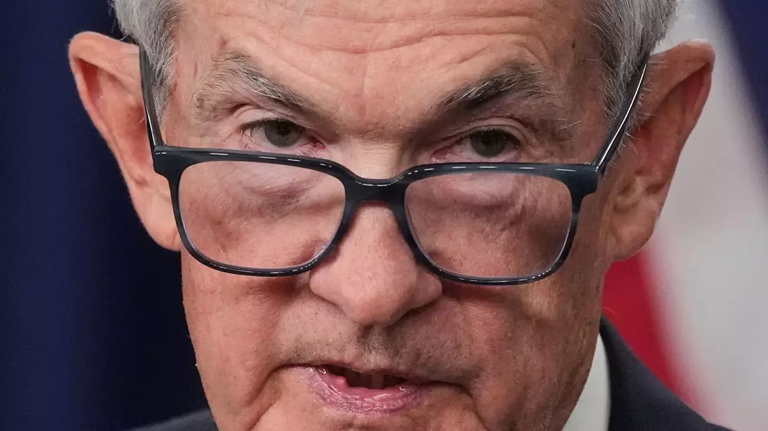 Powell betonte auf einer Pressekonferenz, dass höhere Energiepreise die Inflation kurzfristig in die Höhe treiben werden.  - Bild: Manuel Balce Ceneta/AP/dpa