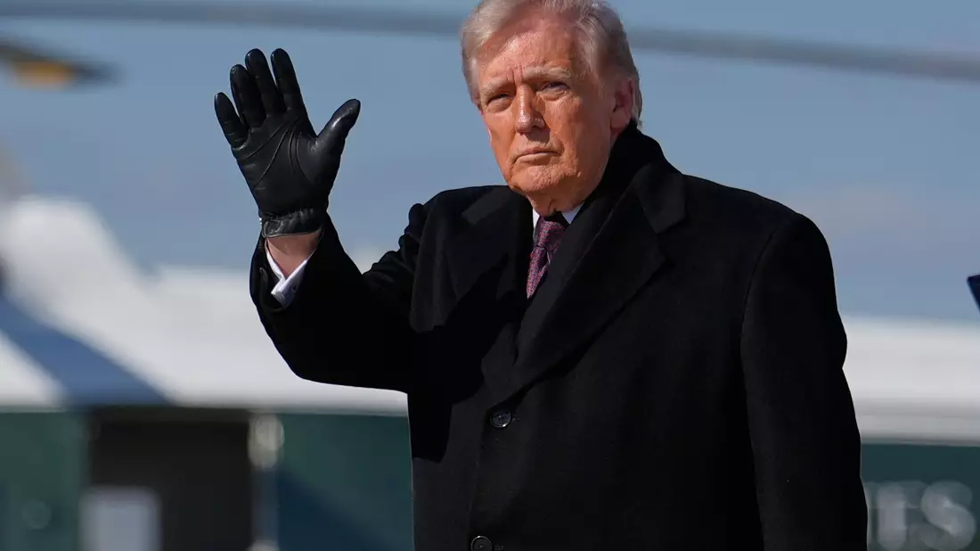 Trump äußert sich zu einem Gasfeld im Iran. - Bild: Julia Demaree Nikhinson/AP/dpa