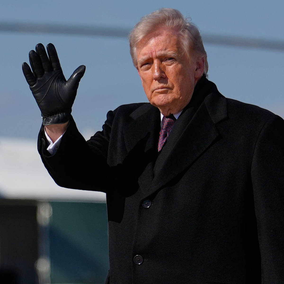 Trump droht dem Iran mit einem massivem Angriff auf ein wichtiges Gasfeld.  - Foto: Julia Demaree Nikhinson/AP/dpa