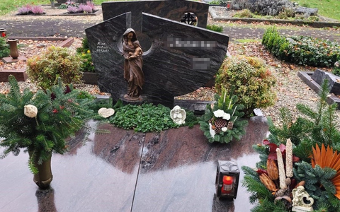 POL-HR: Folgemeldung: Einbruch in Friedhofskapelle und Beschädigung von Grabstätten - Bronzestatue entwendet - Foto: presseportal.de