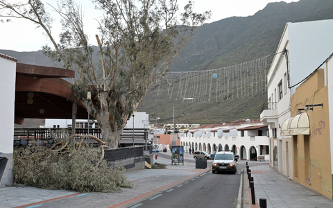 Für die Kanarischen Inseln gilt eine Sturmwarnung. «Therese» zieht von West nach Ost über die Inseln vor der Westküste Afrikas hinweg und könnte mit Starkregen und Orkanböen für Überschwemmungen und Schäden an Gebäuden sorgen. (Archivfoto) - Foto: Europa Press Canarias/EUROPA PRESS/dpa Für die Kanarischen Inseln gilt eine Sturmwarnung. «Therese» zieht von West nach Ost über die Inseln vor der Westküste Afrikas hinweg und könnte mit Starkregen und Orkanböen für Überschwemmungen und Schäden an Gebäuden sorgen. (Archivfoto) - Foto: Europa Press Canarias/EUROPA PRESS/dpa