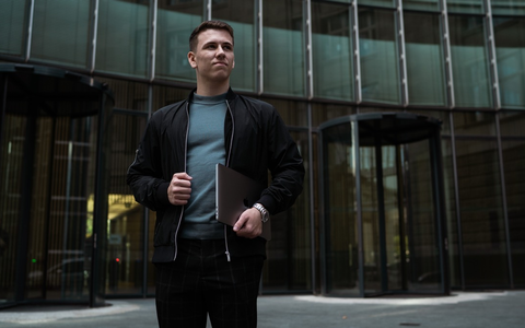 Luca Tschäppeler von der Tschäppeler Solutions GmbH: Wie Schweizer KMU ihre Mitarbeitergewinnung trotz Fachkräftemangel planbar machen - Foto: presseportal.de