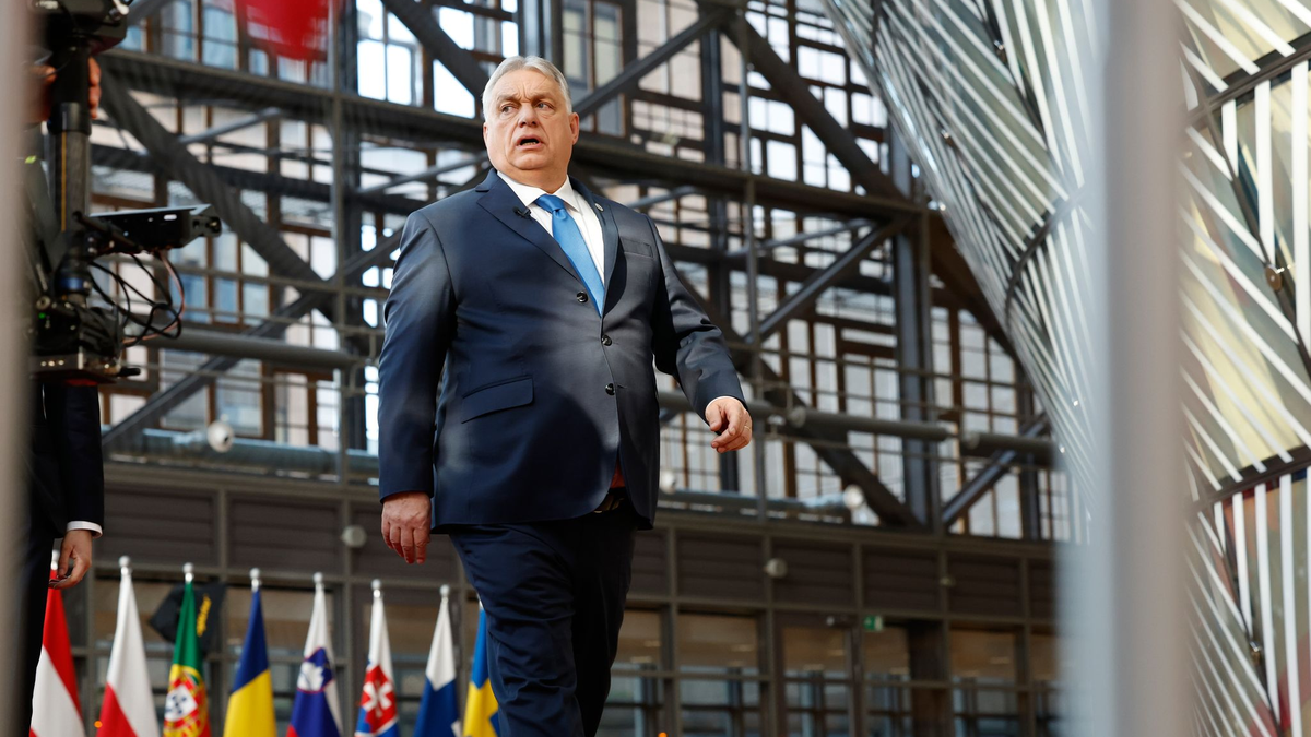 Will im Streit um das Milliarden-Darlehen für die Ukraine hart bleiben: Ungarns Ministerpräsident Viktor Orban. - Foto: Geert Vanden Wijngaert/AP/dpa