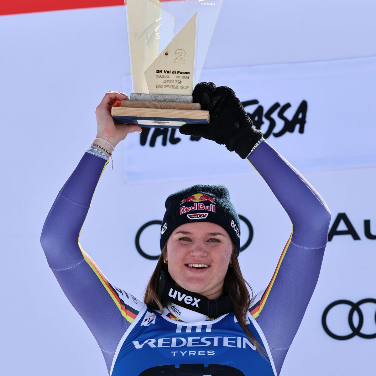 Emma Aicher könnte in Norwegen auch den Abfahrts-Weltcup gewinnen. (Archivbild) - Foto: Marco Trovati/AP/dpa