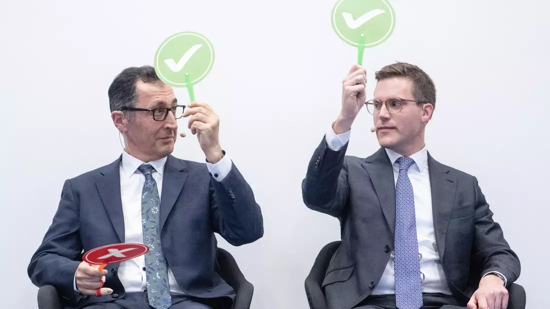 Grünes Licht für Verhandlungen: Grünen-Politiker Cem Özdemir hat die CDU von Manuel Hagel zu offiziellen Gesprächen über eine Regierungszusammenarbeit eingeladen. (Archivbild) - Bild: Marijan Murat/dpa